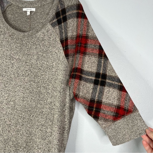 Maurices Sweater Women’s 1X Gray Red Plaid 3/4 Sleeve Pullover Crew Neck Relaxed - Picture 6 of 11